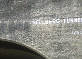 Hellbergtunnel - Injection of Expansion Joints and Cracks